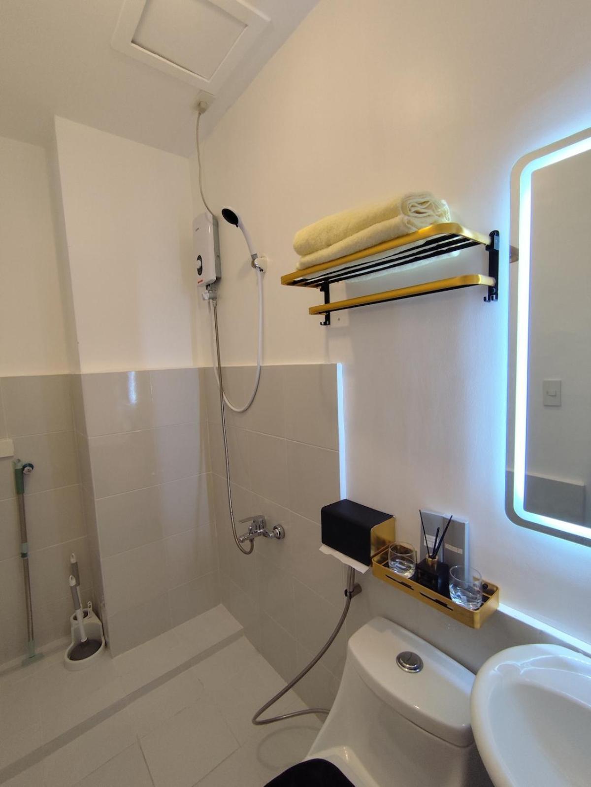 Apartment Flat In Tomas Morato