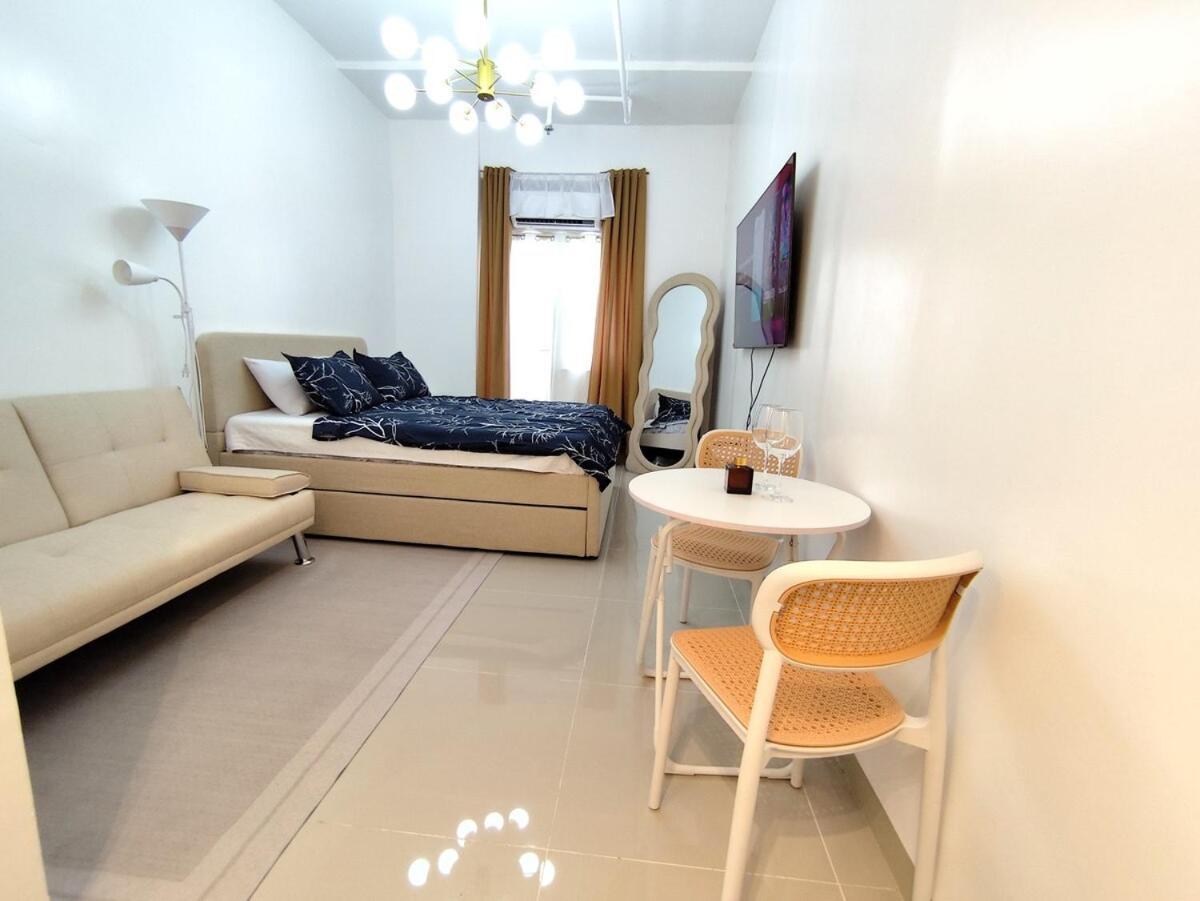 Apartment Flat In Tomas Morato Manila